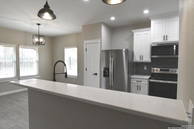 5961 Prairie Rd # 1, Von Ormy, TX 78073