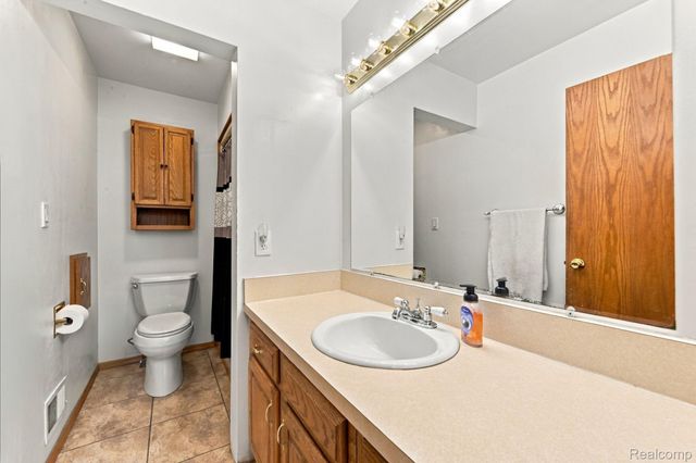 13904 Bernice Avenue, Warren, MI 48089