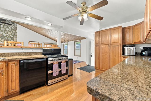 13904 Bernice Avenue, Warren, MI 48089