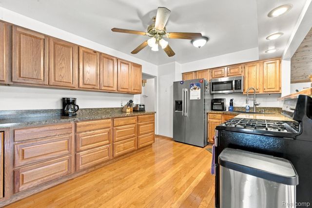13904 Bernice Avenue, Warren, MI 48089