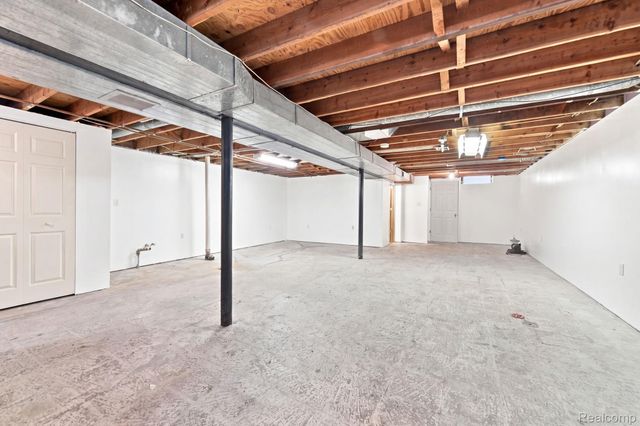 13904 Bernice Avenue, Warren, MI 48089