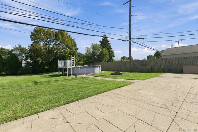 13904 Bernice Avenue, Warren, MI 48089