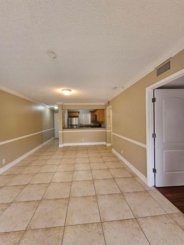 1681 Balfour Point Drive B, West Palm Beach, FL 33411