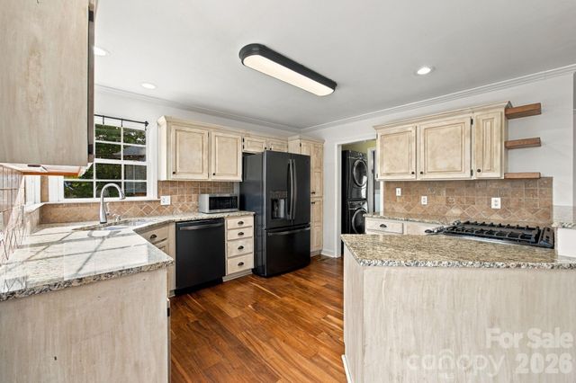 1829 Kenmore Drive, Statesville, NC 28625