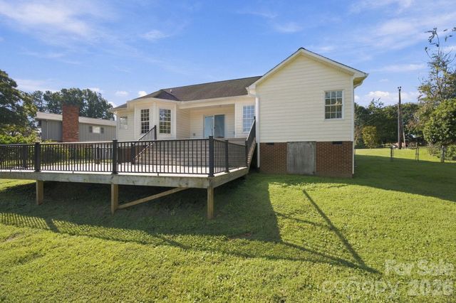 1829 Kenmore Drive, Statesville, NC 28625
