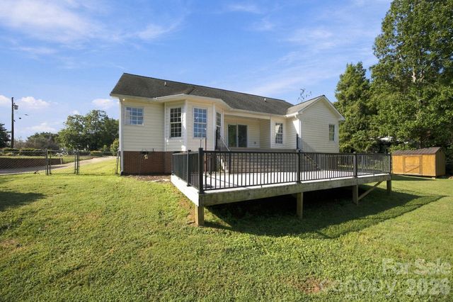 1829 Kenmore Drive, Statesville, NC 28625