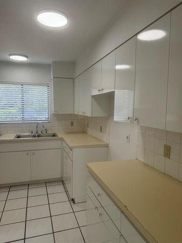 8807 NW 35th Street, Coral Springs, FL 33065