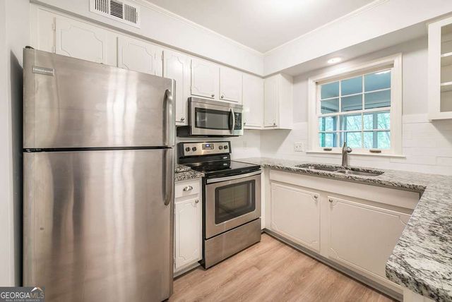 115 Rosaire Place NW, Atlanta, GA 30327