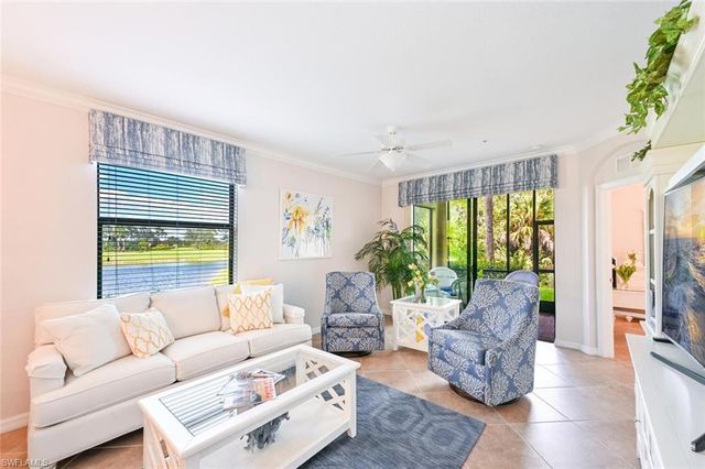 9834 Giaveno CIR 1711, Naples, FL 34113