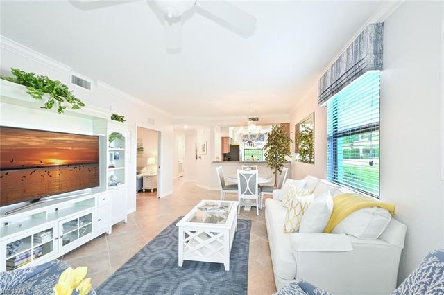 9834 Giaveno CIR 1711, Naples, FL 34113