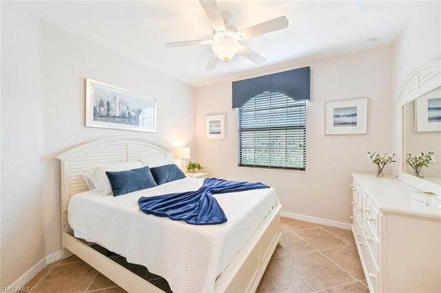 9834 Giaveno CIR 1711, Naples, FL 34113