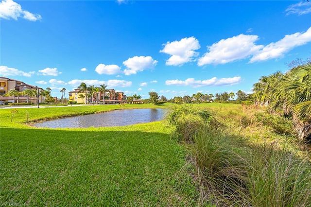 9834 Giaveno CIR 1711, Naples, FL 34113