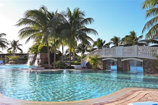 9834 Giaveno CIR 1711, Naples, FL 34113