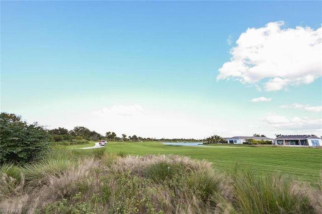 9834 Giaveno CIR 1711, Naples, FL 34113