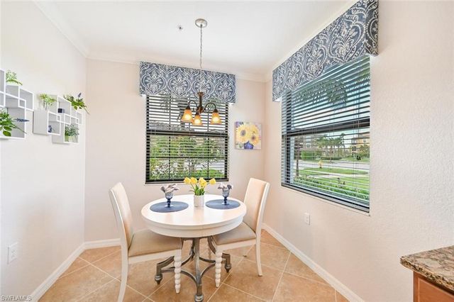 9834 Giaveno CIR 1711, Naples, FL 34113