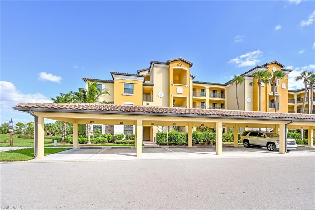 9834 Giaveno CIR 1711, Naples, FL 34113