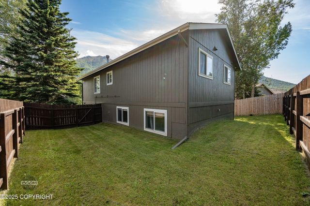 19103 Trail Bay Drive, Eagle River, AK 99577