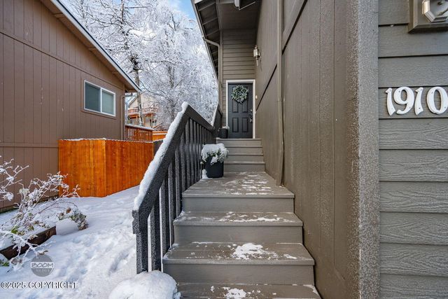 19103 Trail Bay Drive, Eagle River, AK 99577