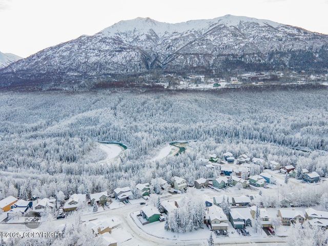 19103 Trail Bay Drive, Eagle River, AK 99577