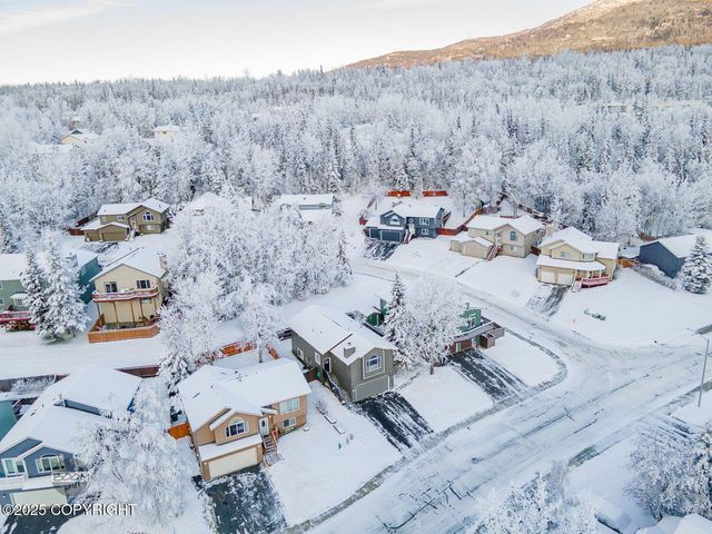 19103 Trail Bay Drive, Eagle River, AK 99577