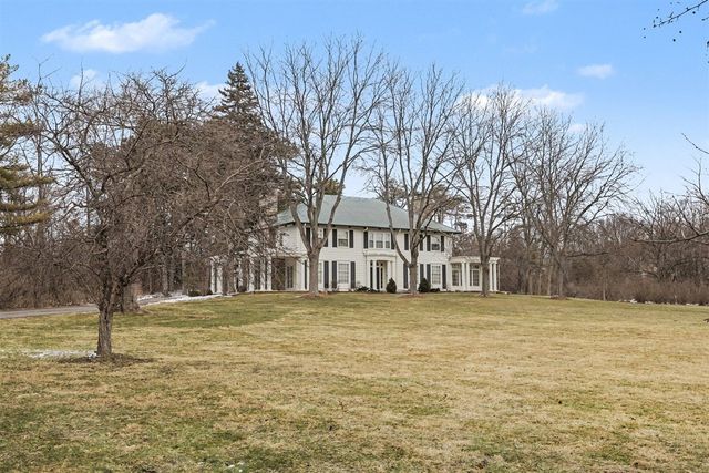 3215 W Dobson Place, Ann Arbor, MI 48105