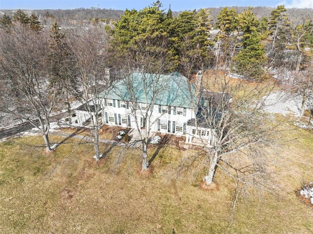 3215 W Dobson Place, Ann Arbor, MI 48105