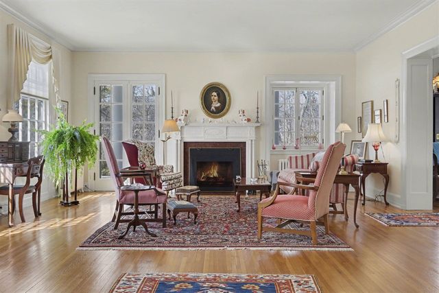 3215 W Dobson Place, Ann Arbor, MI 48105