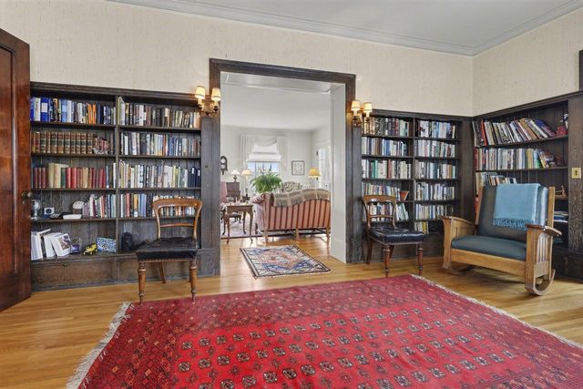 3215 W Dobson Place, Ann Arbor, MI 48105