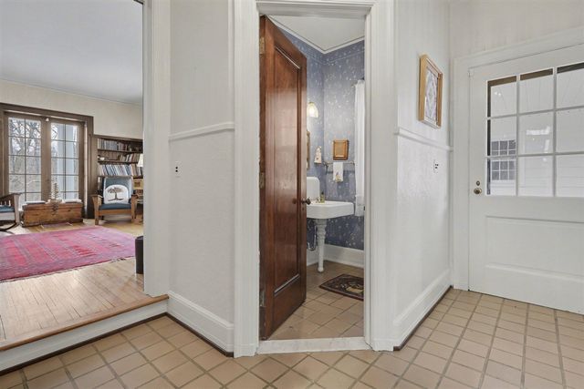 3215 W Dobson Place, Ann Arbor, MI 48105