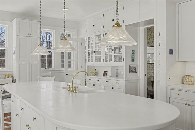 3215 W Dobson Place, Ann Arbor, MI 48105