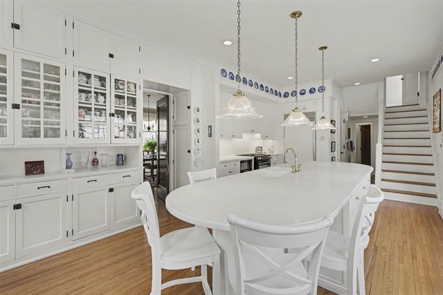 3215 W Dobson Place, Ann Arbor, MI 48105