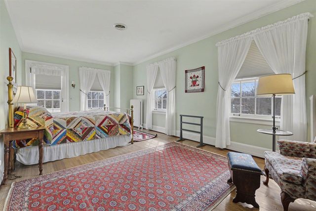 3215 W Dobson Place, Ann Arbor, MI 48105