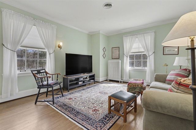 3215 W Dobson Place, Ann Arbor, MI 48105