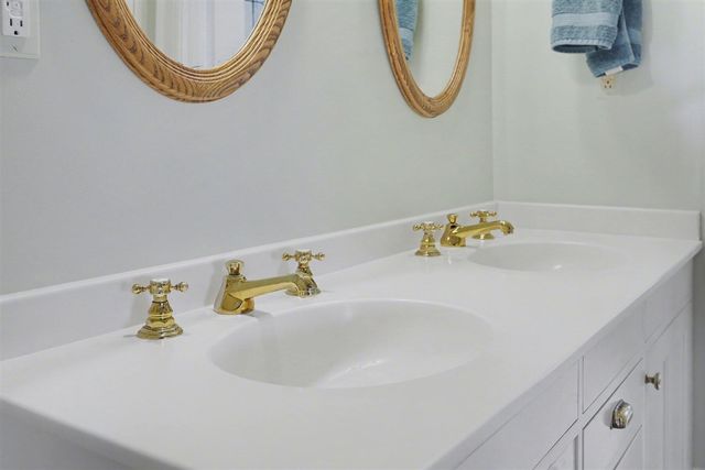 3215 W Dobson Place, Ann Arbor, MI 48105