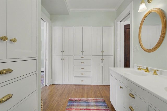 3215 W Dobson Place, Ann Arbor, MI 48105