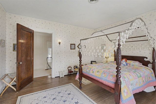 3215 W Dobson Place, Ann Arbor, MI 48105