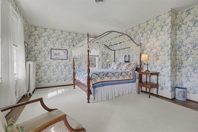 3215 W Dobson Place, Ann Arbor, MI 48105