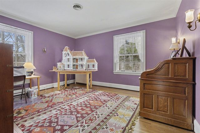 3215 W Dobson Place, Ann Arbor, MI 48105