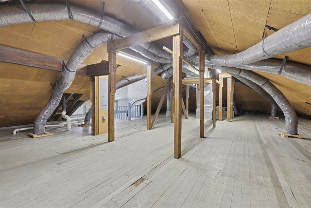 3215 W Dobson Place, Ann Arbor, MI 48105