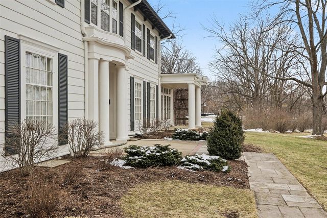 3215 W Dobson Place, Ann Arbor, MI 48105