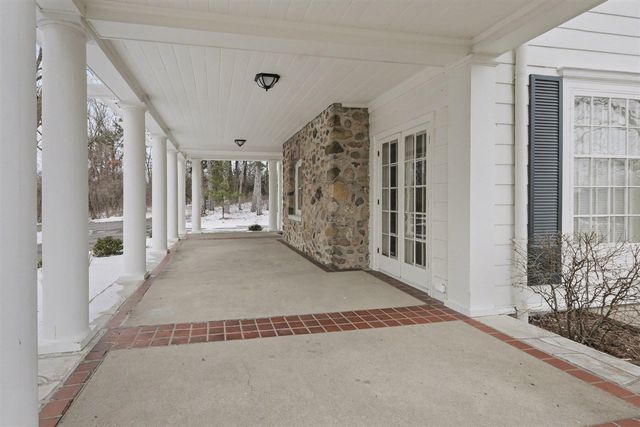 3215 W Dobson Place, Ann Arbor, MI 48105