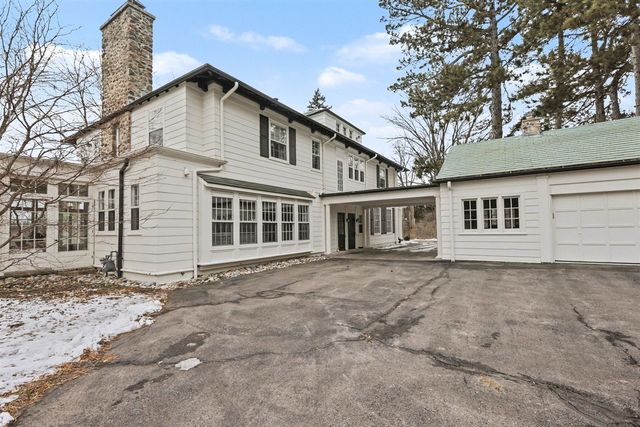 3215 W Dobson Place, Ann Arbor, MI 48105