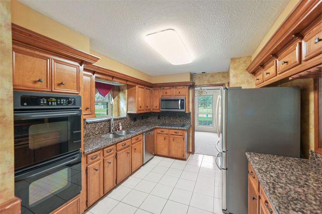 24302 Hollywick Drive, Tomball, TX 77375