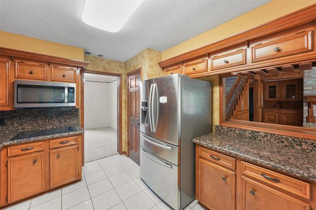 24302 Hollywick Drive, Tomball, TX 77375