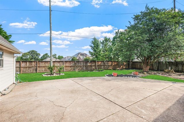 24302 Hollywick Drive, Tomball, TX 77375