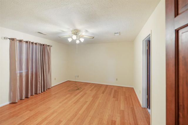 24302 Hollywick Drive, Tomball, TX 77375
