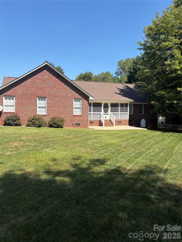 1697 Old Mill Road, Lincolnton, NC 28092