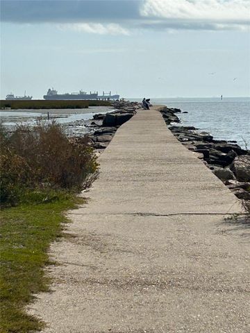 TBD Keystone And 20th Street, Port Bolivar, TX 77650