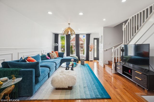 903 N Homan Avenue, Chicago, IL 60651