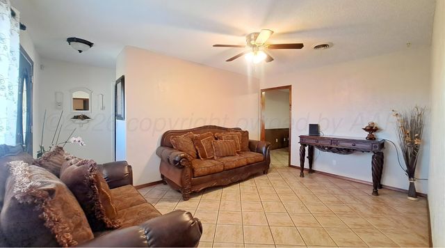 1716 SUNSET, Dumas, TX 79029